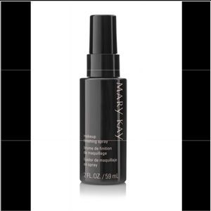 Mary Kay Makeup Finishing Spray 2 FL.O.Z